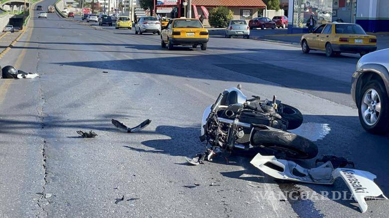 $!La motocicleta quedó destrozada.
