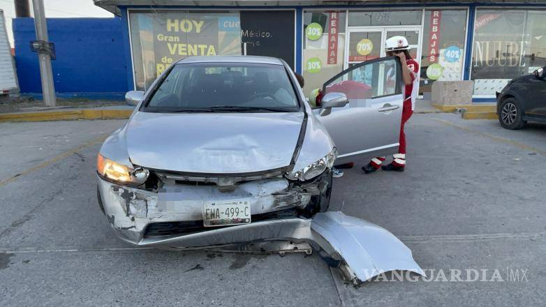 $!Quitan operativo y provoca accidente en Saltillo: ‘Vi el señalamiento, pero no al oficial’