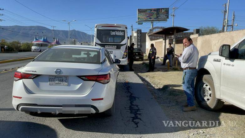 $!El impacto en la ruta Los Valdés provocó una breve alteración en el tráfico mientras se atendía la emergencia.