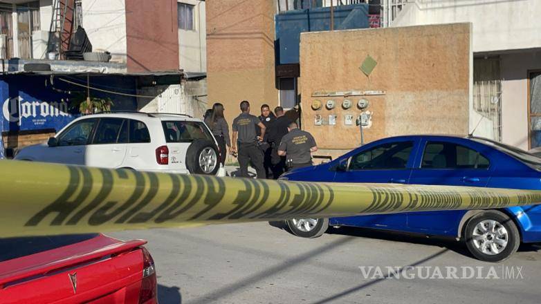 $!Elementos de la Agencia de Investigación Criminal acordonaron la vivienda donde ocurrió el crimen.