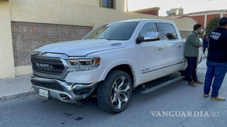 $!Afortunadamente no se reportaron personas lesionadas en el lugar; sin embargo, las aseguradoras fueron contactadas para tratar de llegar a un acuerdo.