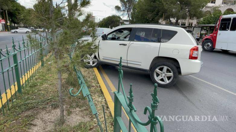 $!El accidente fue atendido por elementos de la Policía Municipal, sin personas lesionadas.