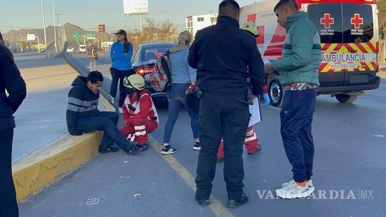 $!Paramédicos brindaron atención prehospitalaria a los lesionados en el lugar.