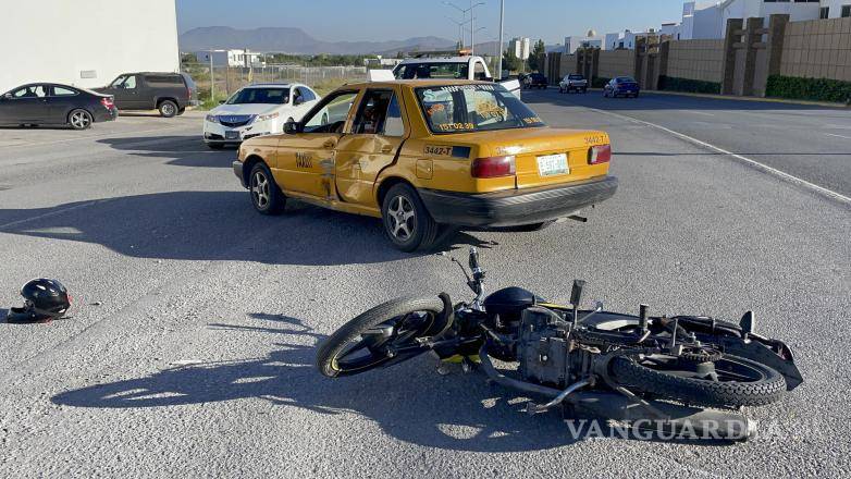 $!El taxista llamó a su aseguradora.