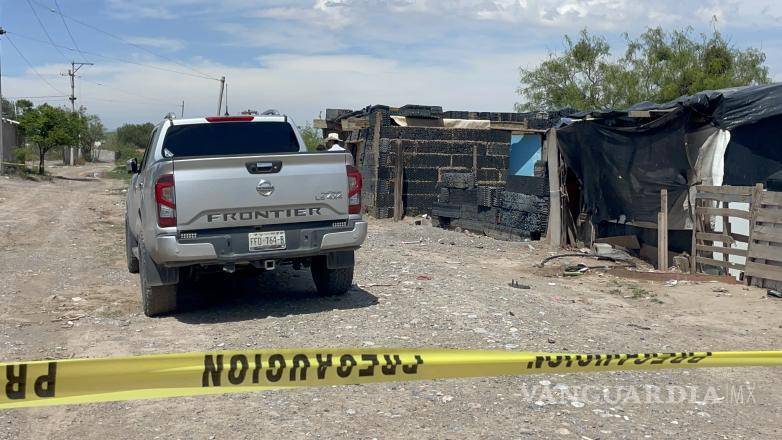 $!El cuerpo fue localizado dentro de un tejaban improvisado, donde la víctima permanecía desde hacía días tras salir de su hogar por problemas familiares.
