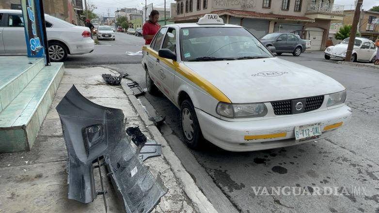 $!El taxista tenía vía libre.