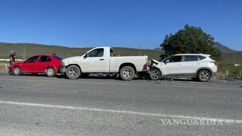 $!Autoridades estatales y municipales atendieron el accidente y dieron paso a los peritajes correspondientes para deslindar responsabilidades.