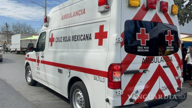 $!La mujer fue conducida a un hospital para descartar lesiones que pongan en riesgo su vida.