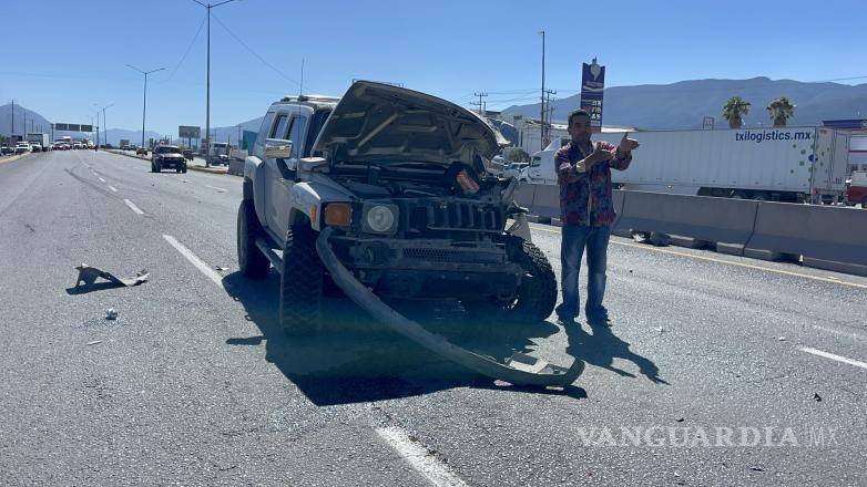 $!El accidente ocurrió en los carriles de Arteaga hacia Saltillo, a la altura de Santa Bárbara.