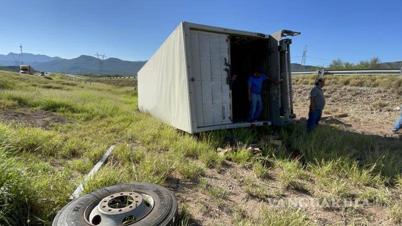 $!El operador se retiró del lugar tras el accidente, en el que no se reportaron personas lesionadas.