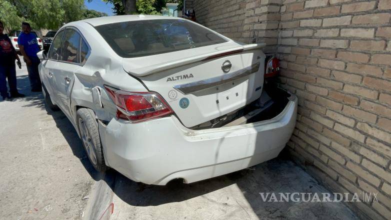 $!A pesar del percance, no se reportaron personas lesionadas, por lo que únicamente se procedió a la evaluación de los daños materiales en el sitio del accidente.