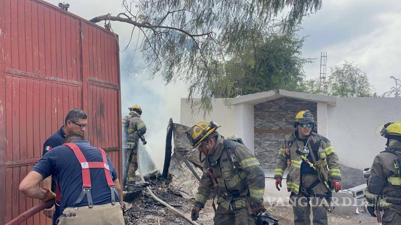 $!Los vulcanos lograron controlar la situación y sofocar las llamas por completo.