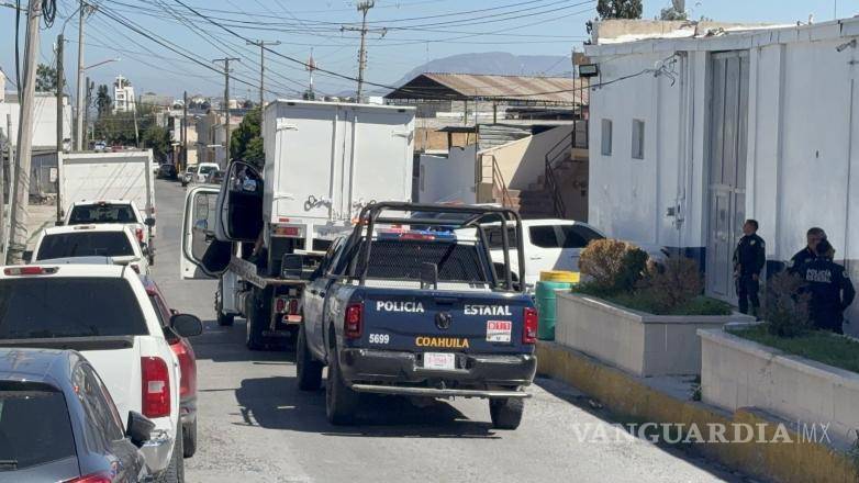 $!La unidad fue trasladada bajo escolta a las instalaciones de la Fiscalía General de la República, en Saltillo.