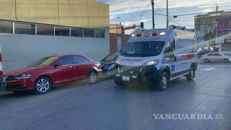 $!Los dos hombres fueron trasladados al IMSS.