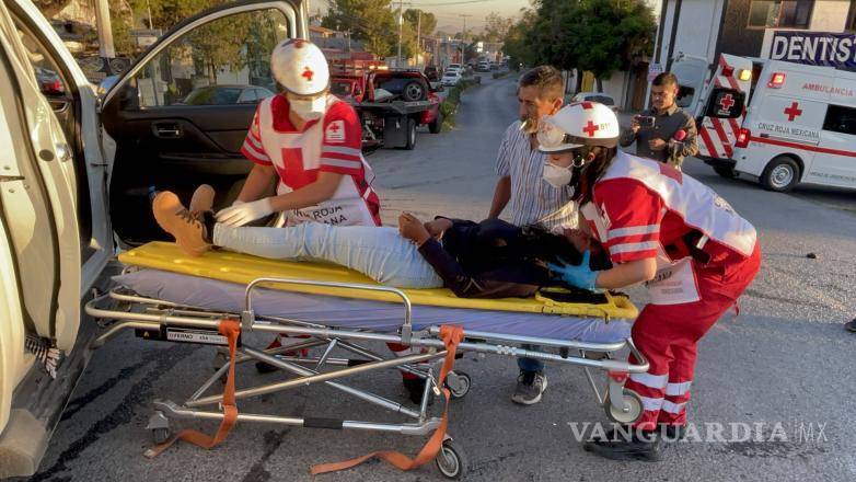 $!Dos ambulancias atendieron el servicio.