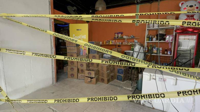 $!Roban restaurante tras derribar pared de local en plaza comercial de Saltillo