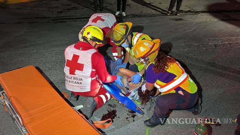 $!El accidente ocurrió en el cruce del periférico Luis Echeverría Álvarez y la avenida Las Torres.