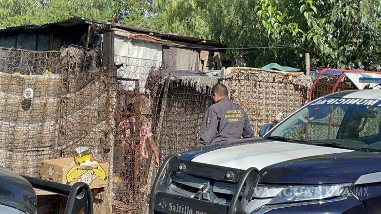 $!El cuerpo fue trasladado al Semefo, donde se practicará la necropsia que confirmará la causa de la muerte.