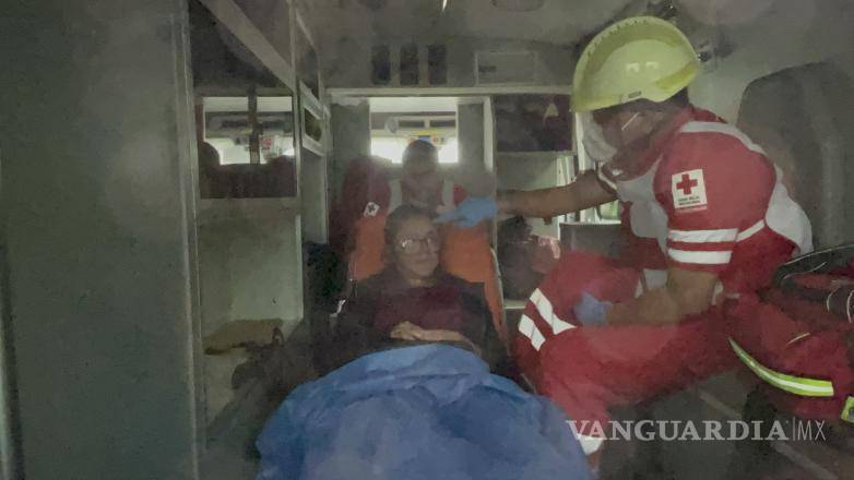 $!La mujer fue trasladada por elementos de la Policía Municipal a la Unidad de Integración Familiar para recibir apoyo psicológico.