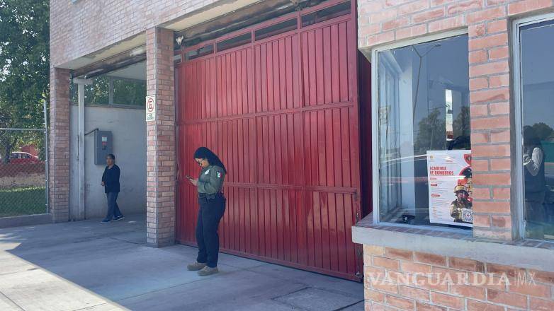 $!El cuerpo fue levantado por la funeraria para realizar las diligencias correspondientes y preparar los servicios fúnebres.