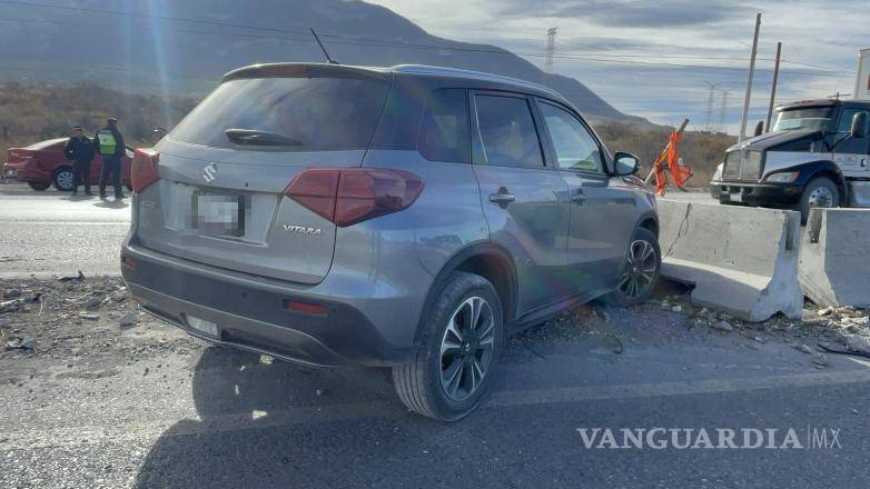 $!La Guardia Nacional acudió al lugar para tomar conocimiento del accidente y abanderar la zona.