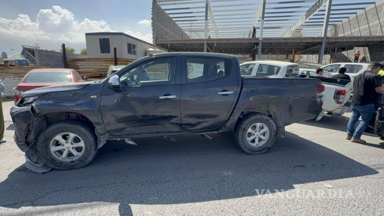 $!Una camioneta y una Mitsubishi también fueron señaladas entre las unidades involucradas en el accidente vial.