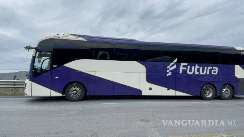 $!El Futura viajaba con 11 personas las cuales resultaron ilesas.