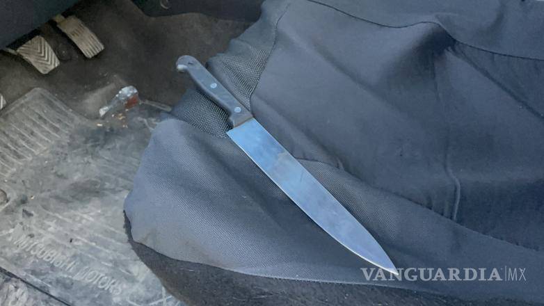 $!Un cuchillo cebollero fue asegurado entre las pertenencias del adolescente.