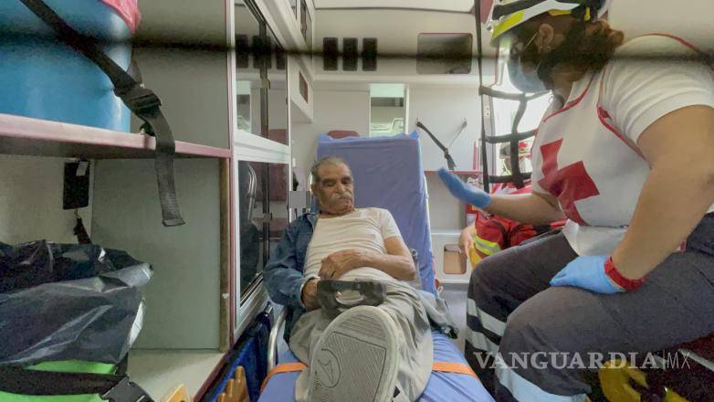 $!Un adulto mayor de 86 años fue trasladado a un hospital tras ser agredido en la colonia Morelos, donde resultó con una lesión en la cabeza que afectó su visión.