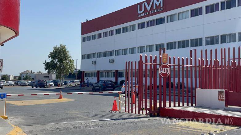 $!La universidad informó que reforzó los controles de acceso y realizó una revisión preventiva de mochilas, sin que se reportara la localización de armas.