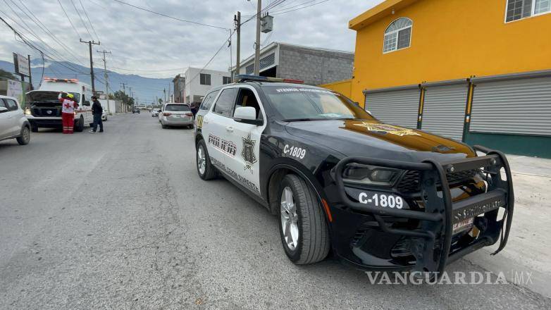 $!Los agresores huyeron tras golpear al hombre, dejando evidencia del robo en la zona.