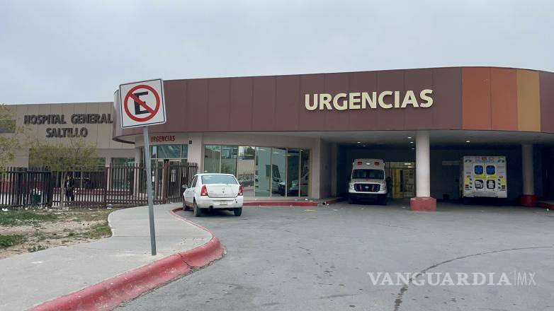 $!Personal de urgencias atendió al lesionado.