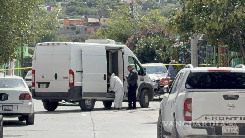 $!Paramédicos acudieron al domicilio tras el reporte realizado por familiares.