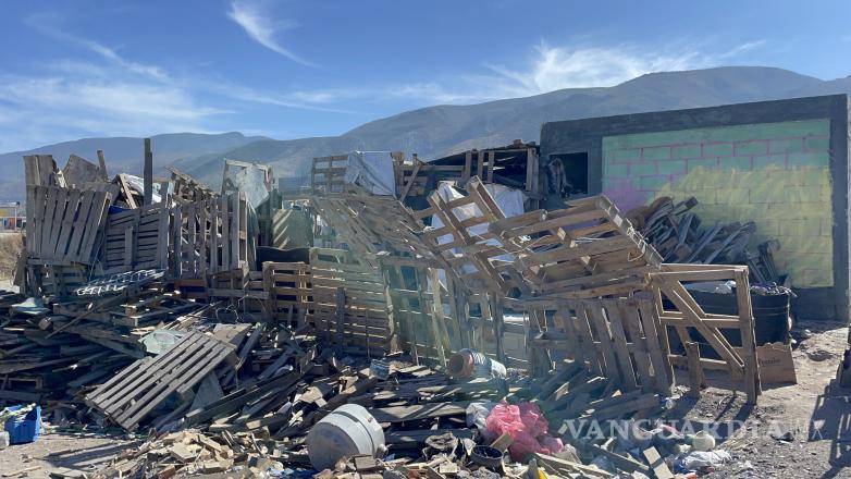 $!Vecinos de la calle Capulines brindaron resguardo a la víctima en este tejabán y solicitaron ayuda al Sistema de Emergencias 911.