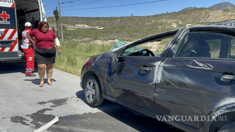$!El auto sufrió cuantiosos daños.