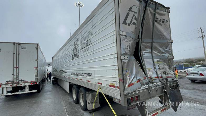 $!Dos tráileres más terminaron con daños.