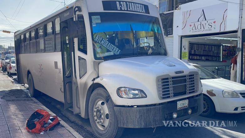$!El camión fue estacionado correctamente por un pasajero.