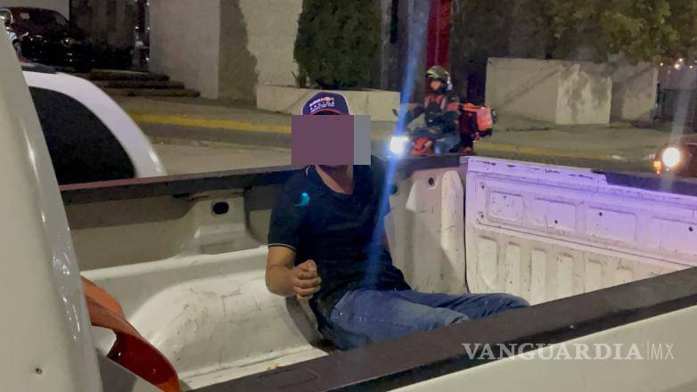 $!El joven fue detenido por la Policía de Tránsito Municipal tras protagonizar el accidente en estado de ebriedad y alta velocidad.