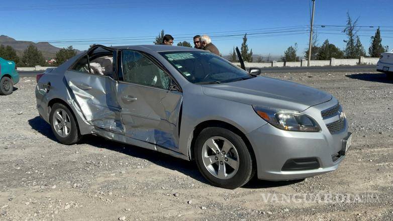 $!La carretera Zacatecas permaneció parcialmente cerrada mientras se realizaban las operaciones de rescate y peritaje por parte de las autoridades de la Guardia Nacional.