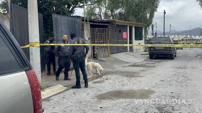 $!La vivienda permaneció acordonado mientras se realizaban las diligencias.