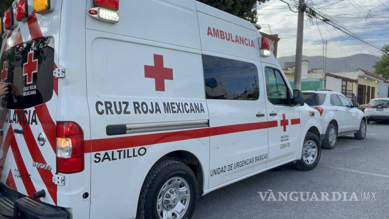 $!Debido a una probable fractura del tabique nasal, el lesionado fue trasladado a la Clínica 89 del IMSS para recibir atención médica especializada y una valoración más detallada de sus lesiones.