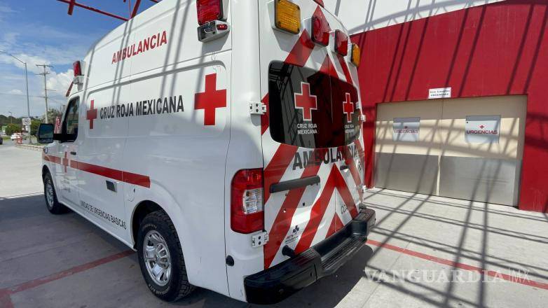$!Los vecinos lo llevaron a la Cruz Roja y después fue trasladado al Hospital General.