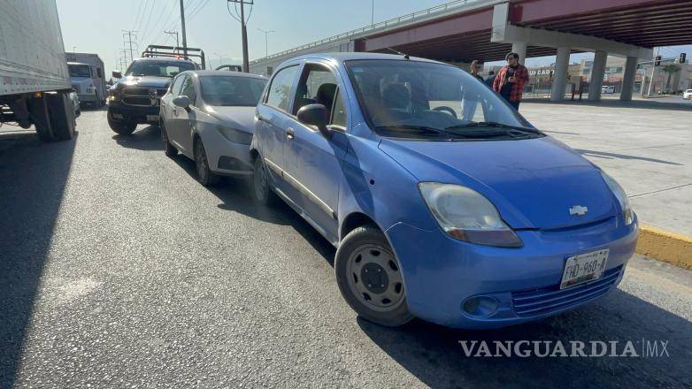 $!Los daños fueron mínimos para ambos autos.