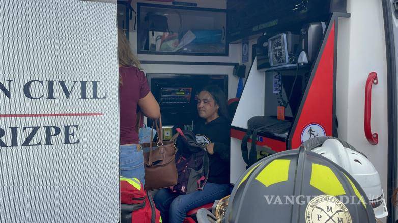 $!Elementos de la Policía Municipal y del Estado tomaron conocimiento del accidente y coordinaron las labores de seguridad.