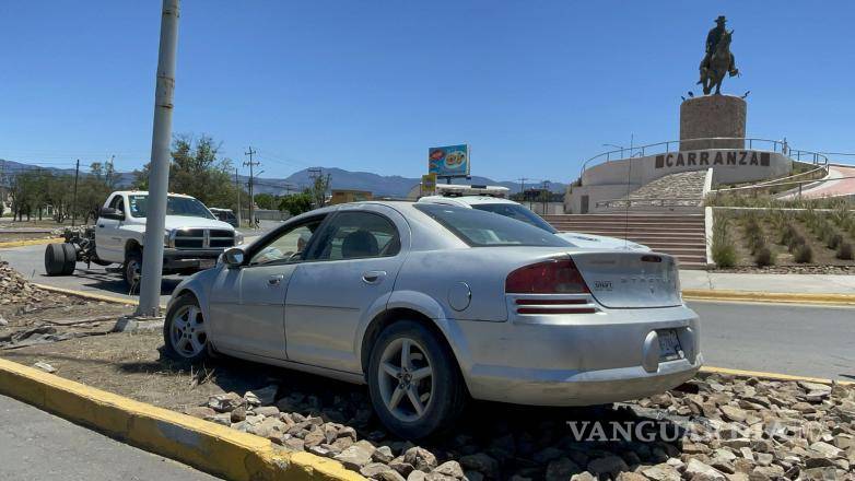 $!Los tripulantes se dirigían a un partido de béisbol cuando una falla mecánica en la rótula del neumático provocó el accidente.