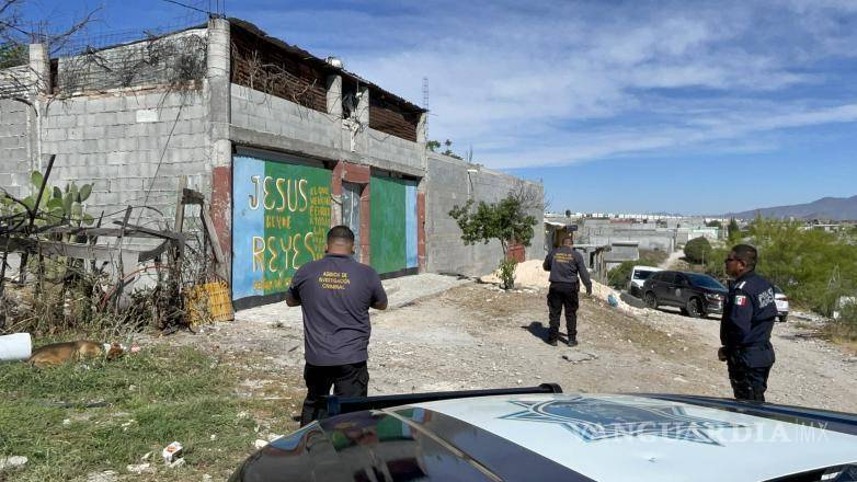 $!La policía acordonó el área mientras se realizaban las diligencias correspondientes.