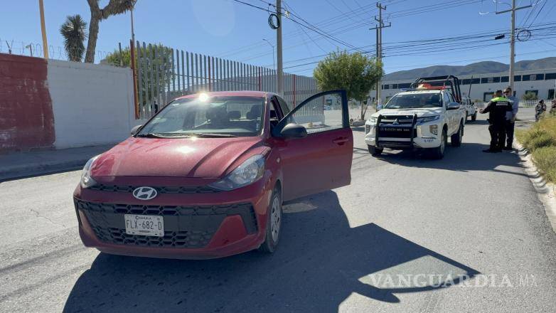 $!El conductor del Hyundai i10 permaneció en el lugar y solicitó el apoyo de su aseguradora.