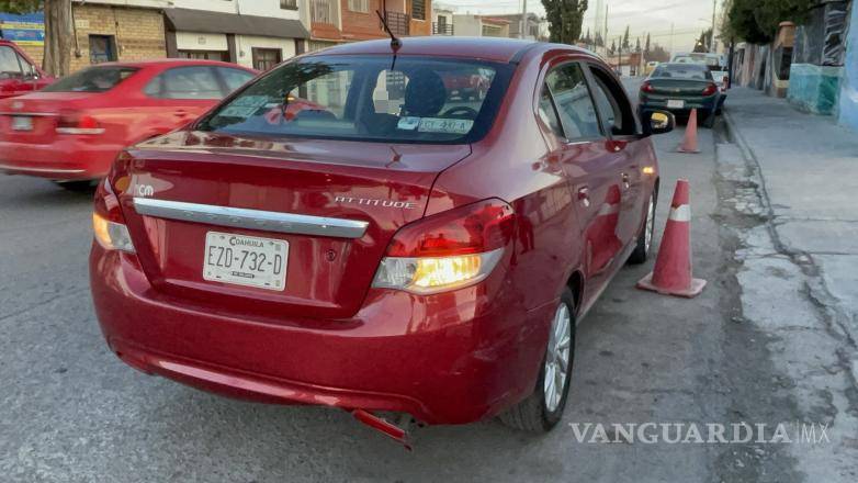 $!El choque ocurrió en el cruce de General Charles y Libertad, donde terminó la huida.