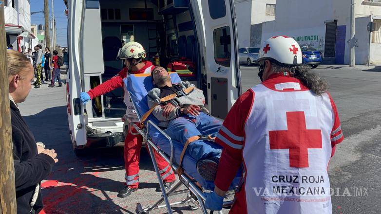 $!Paramédicos valoraron al lesionado en el lugar sin necesidad de traslado hospitalario.