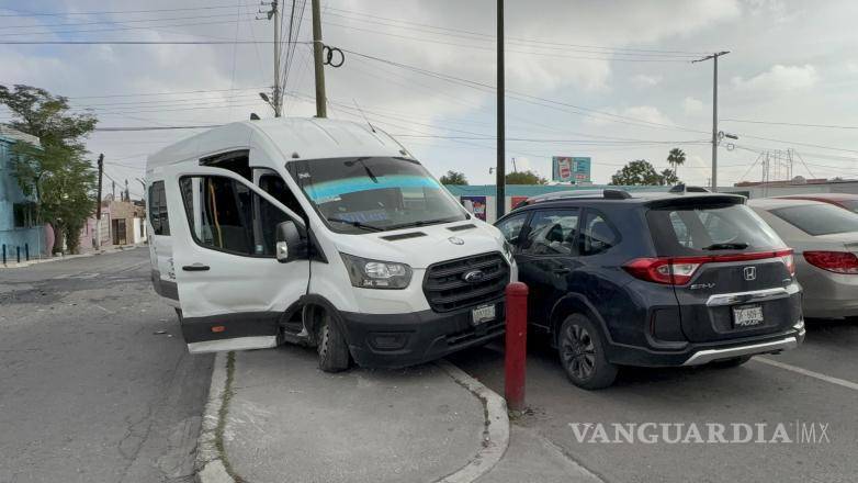 $!Las compañías aseguradoras de los involucrados acudieron al sitio para evaluar los menoscabos materiales y coordinar la cobertura de los daños.